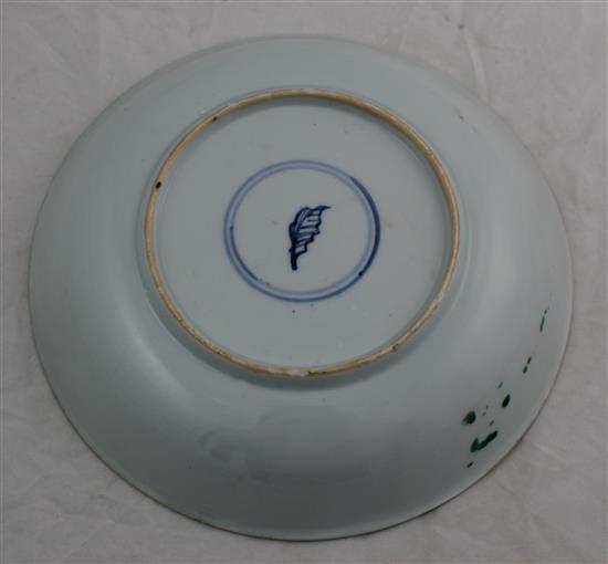 A Chinese famille verte dish, Kangxi period, 21.5cm